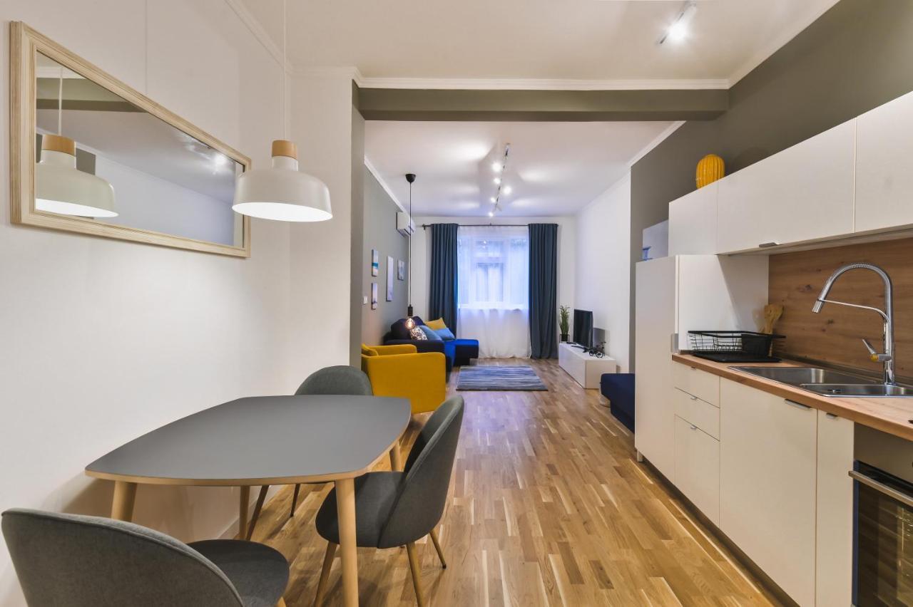 סופיה Pieces Of Nature In A Stylish One-Bedroom Flat By Flat Mаnager מראה חיצוני תמונה